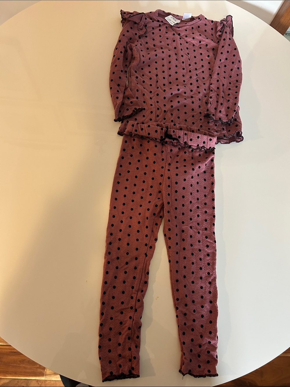 Zara Mauve Polka Dot Ruffle lounge Set with Black Dots size 3/4 years